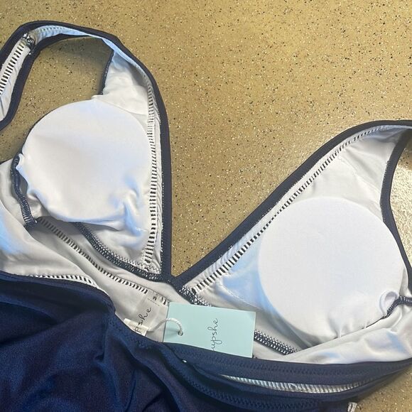 NEW Cupshe Navy blue one piece swimsuit with white embroidered trim sz M - Picture 7 of 8